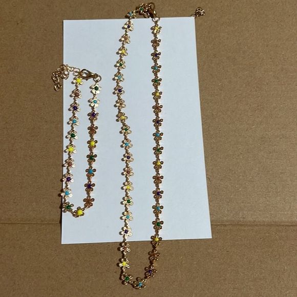 NWOT Floral choker necklace and bracelet set​ - Picture 3 of 5